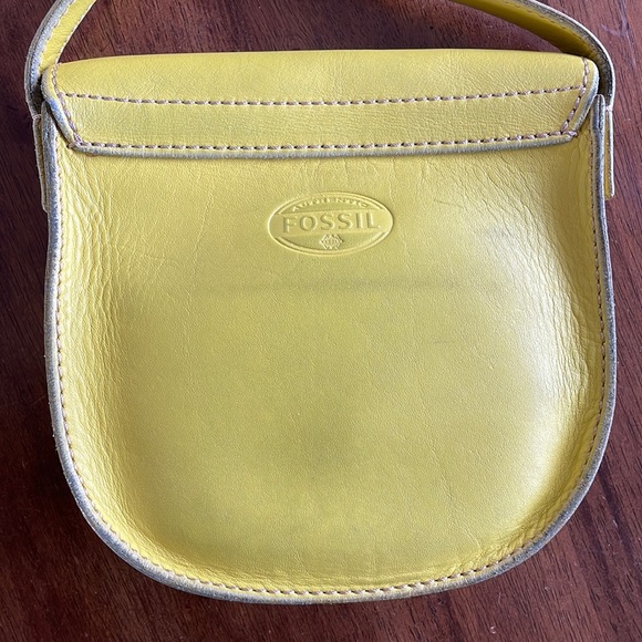 Fossil Austin Small Flap Crossbody Bag in Citrus Yellow - Picture 4 of 13